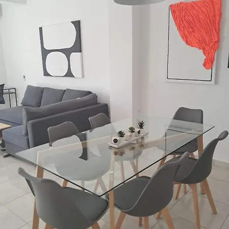 Garden Apartment *