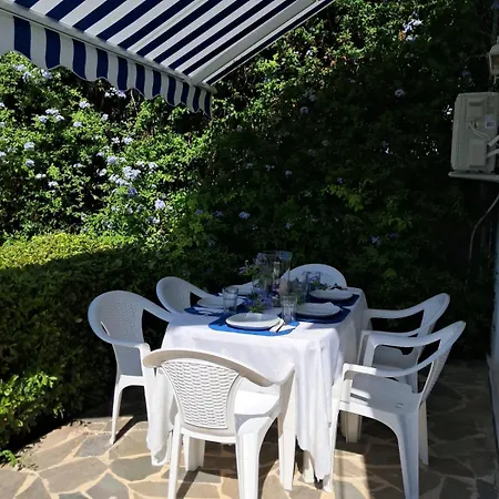 Apartment Garden Porto Rafti
